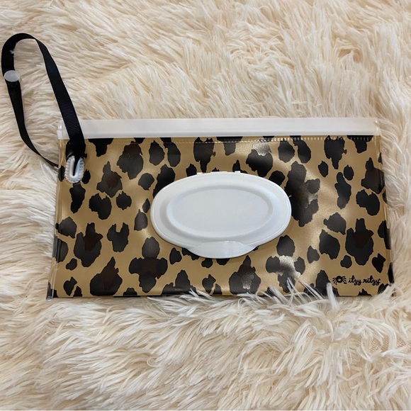 Itzy Ritzy Handbags - Itzy Ritzy Cheetah Reusable Wipe Bag